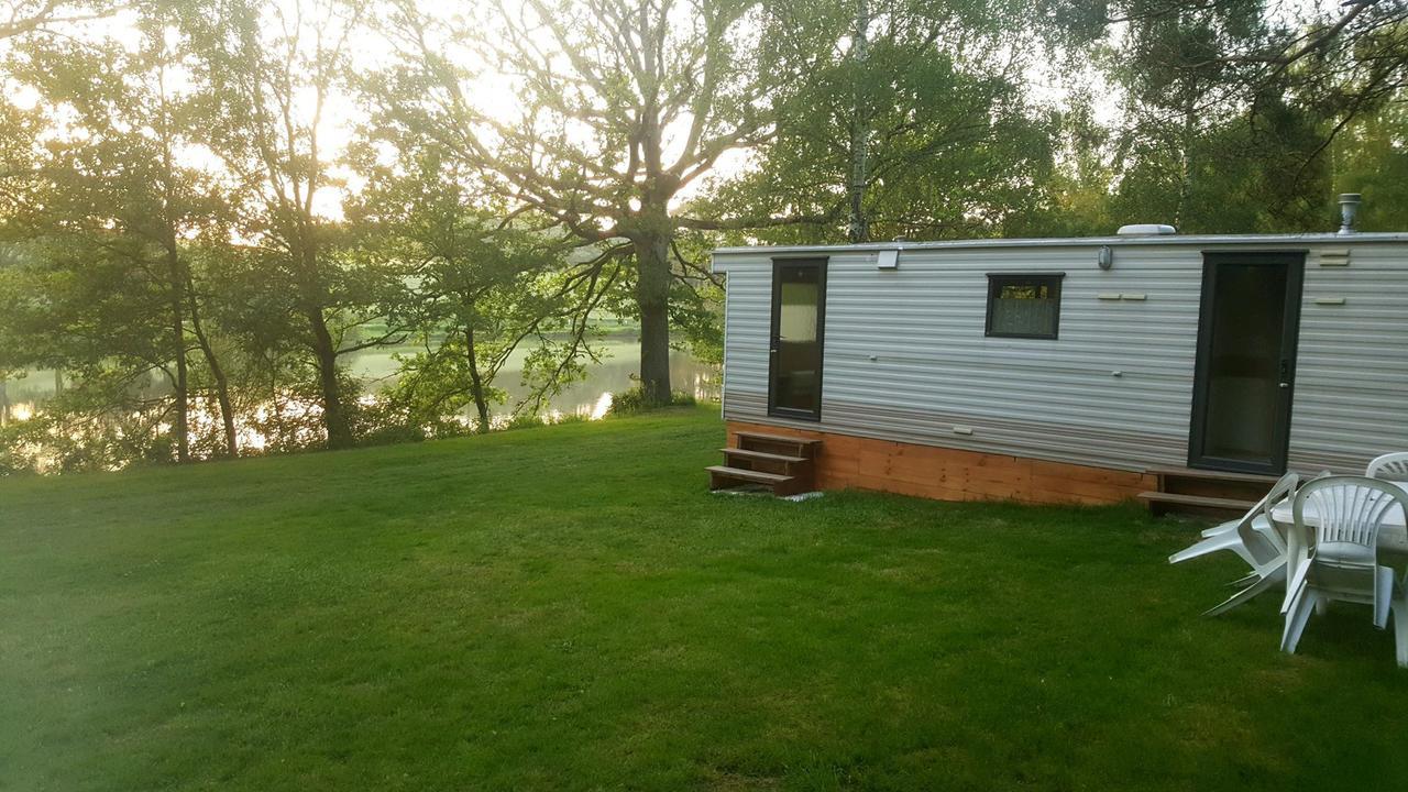 Camping De La Reuille Flere-la-Riviere Exteriör bild
