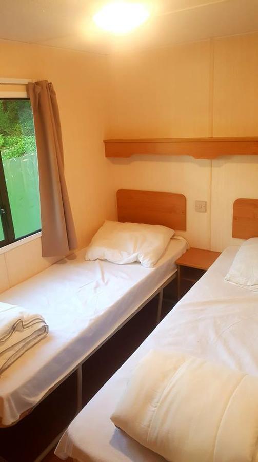 Camping De La Reuille Flere-la-Riviere Exteriör bild